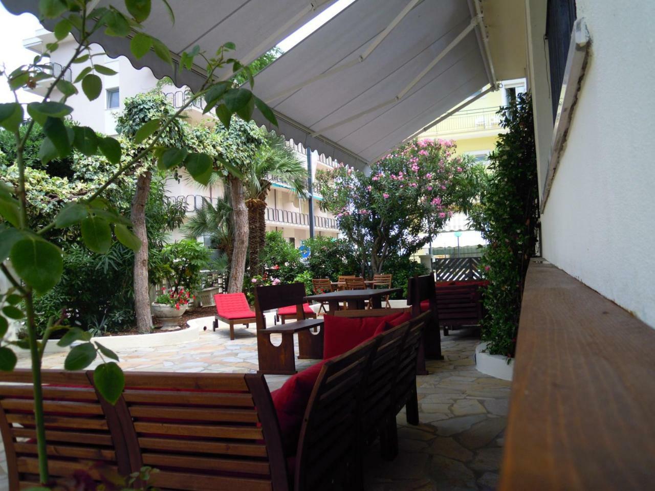 Graziella Residence Appartamenti Gabicce Mare Zewnętrze zdjęcie